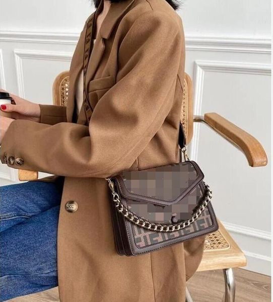 2022 factory wholesale handbag single shoulder large capacity women's small versatile style
2022 factory wholesale handbag single shoulder large capacity women's small versatile style