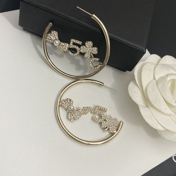 18k gold plated designers brand earrings designer letter ear stud women crystal pearl geometric earring for wedding party jewerlry accessori, Golden;silver
18k gold plated designers brand earrings designer letter ear stud women crystal pearl geometric earring for wedding party jewerlry accessori, Golden;silver
