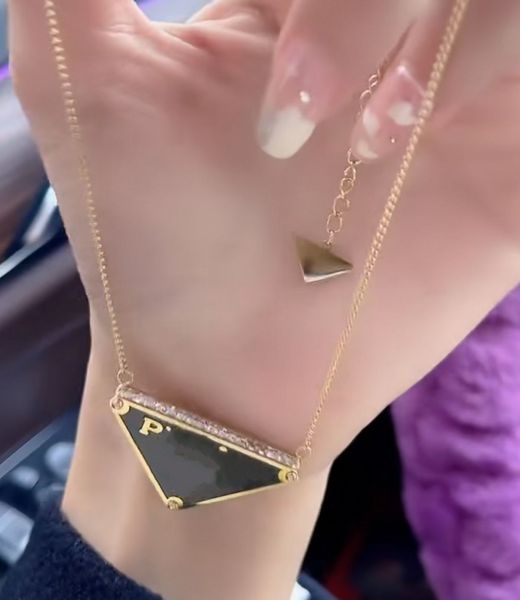 diamond tri-angle luxury design gold silver pendant necklace elegant love 18k 316l stainless steel p logo engrave chain fashion jewelry lady
diamond tri-angle luxury design gold silver pendant necklace elegant love 18k 316l stainless steel p logo engrave chain fashion jewelry lady