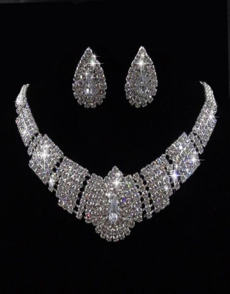 luxury crystal bridal wedding jewelry set shinning crystal rhinestone stud earrings necklace set for girls women party jewelry gif7879009, Slivery;golden
luxury crystal bridal wedding jewelry set shinning crystal rhinestone stud earrings necklace set for girls women party jewelry gif7879009, Slivery;golden