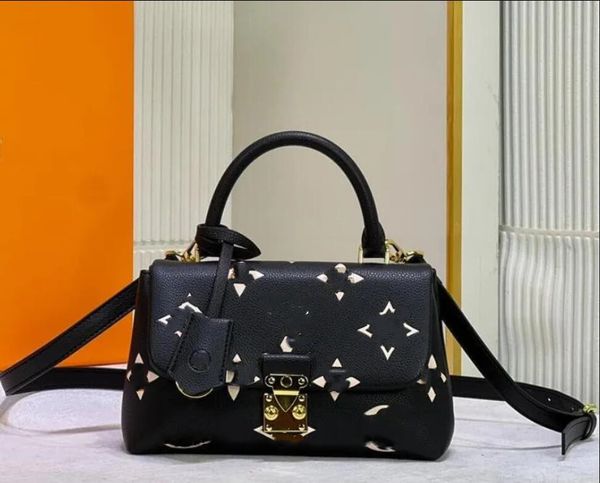 7a designers s lock tote bag women handbags shoulder bags genuine leather luxurys classic style buckle flap fashion ladies crossbody bag bla
7a designers s lock tote bag women handbags shoulder bags genuine leather luxurys classic style buckle flap fashion ladies crossbody bag bla