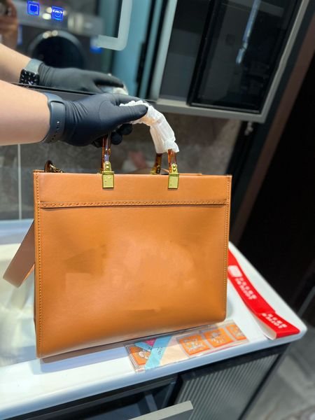 tote bag women's new ol commuter women's handbag fashion printed letter one shoulder crossbody bag women's bag
tote bag women's new ol commuter women's handbag fashion printed letter one shoulder crossbody bag women's bag
