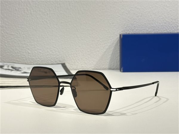 designer fashion sunglasses for men and women womens designers sun glasses lilla black frames browne lenses light weight screwless design co, White;black
designer fashion sunglasses for men and women womens designers sun glasses lilla black frames browne lenses light weight screwless design co, White;black