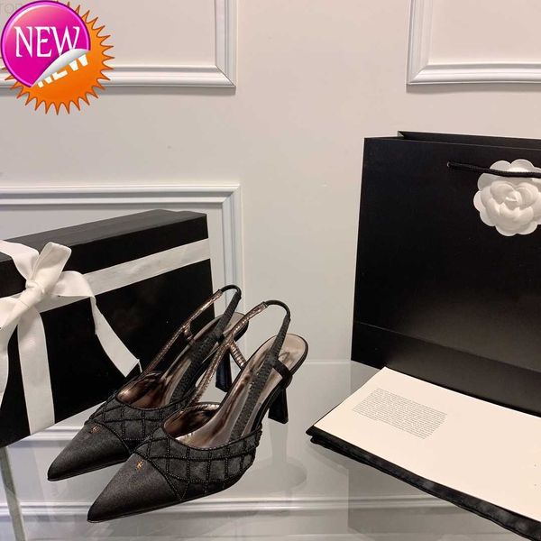 7cm designer women party wedding dress shoes channel kitten heels bowknot slingback sandals summer womens designer shoes pointed toes pumps, Black
7cm designer women party wedding dress shoes channel kitten heels bowknot slingback sandals summer womens designer shoes pointed toes pumps, Black