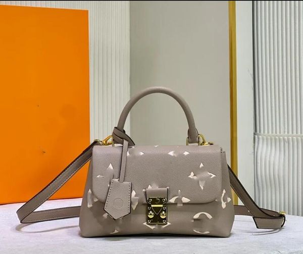 7a designers s lock tote bag women handbags shoulder bags genuine leather luxurys classic style buckle flap fashion ladies crossbody bag kha
7a designers s lock tote bag women handbags shoulder bags genuine leather luxurys classic style buckle flap fashion ladies crossbody bag kha