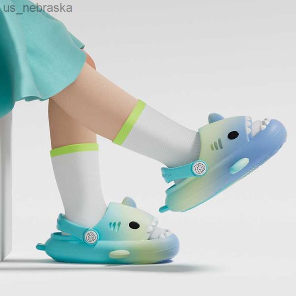 summer children slippers thick sole eva shark slippers nonslip soft baby sandal kids shark slides home shoes gradient color l230518
summer children slippers thick sole eva shark slippers nonslip soft baby sandal kids shark slides home shoes gradient color l230518