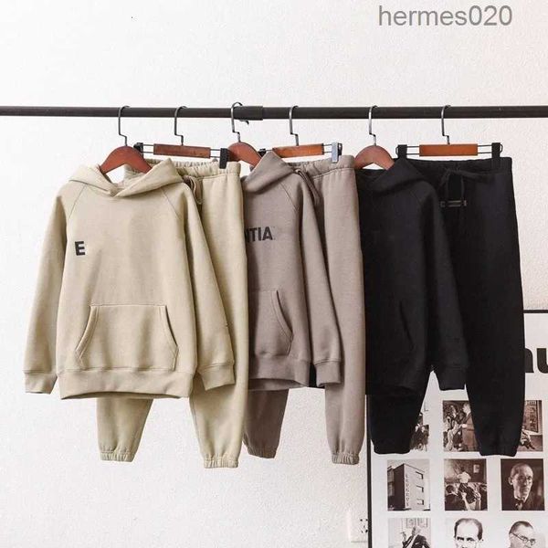 2023 ess hooded sets kids clothes essentials baby clothing sweatshirt fear coats boys of designer clothes fashion god streetshirts pullover, White
2023 ess hooded sets kids clothes essentials baby clothing sweatshirt fear coats boys of designer clothes fashion god streetshirts pullover, White