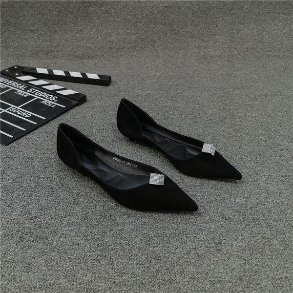 women black flats pointed toe plus small size 31 32 33 girls casual shoes slip on soft sole pure color basic style summer shoes
women black flats pointed toe plus small size 31 32 33 girls casual shoes slip on soft sole pure color basic style summer shoes