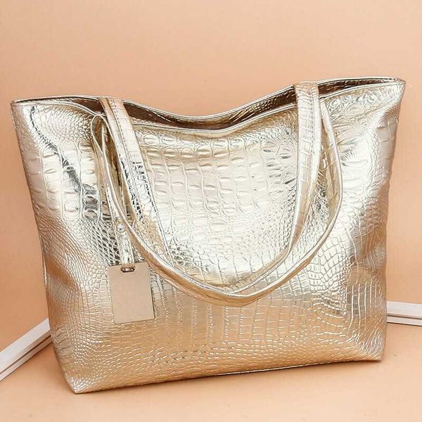 large capacity single shoulder pu crossover crocodile pattern handbag for foreign trade fashion in europe and the united states, Black
large capacity single shoulder pu crossover crocodile pattern handbag for foreign trade fashion in europe and the united states, Black