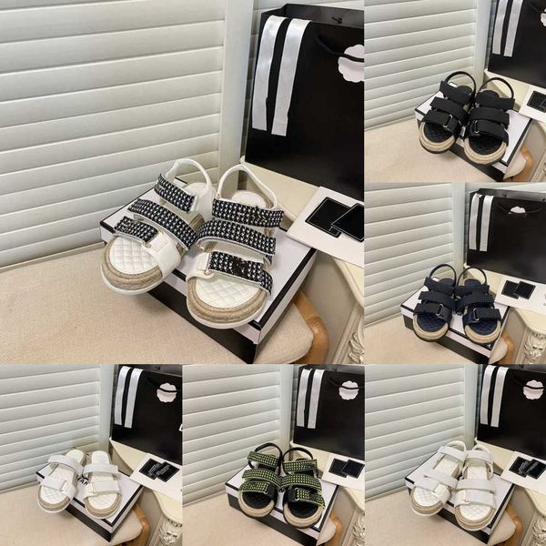 2023 designer camellia genuine leather hook&loop rome muffins sandals women open toe sewing plaid quilted gladiator sandalias creepers latti, Black
2023 designer camellia genuine leather hook&loop rome muffins sandals women open toe sewing plaid quilted gladiator sandalias creepers latti, Black