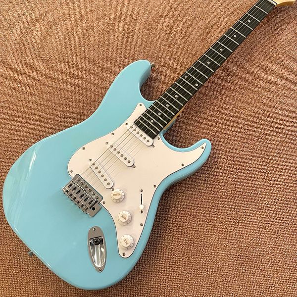 custom shop, light blue st electric guitar, sss pickup 22 frets rose wood fingerboard ing
custom shop, light blue st electric guitar, sss pickup 22 frets rose wood fingerboard ing