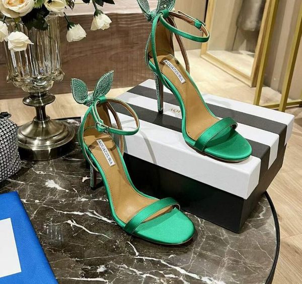 luxury aquazzura bow tie crystal sandal women slingback crystal swirls toecaps pumps pointed toe lady party wedding black, white, green high
luxury aquazzura bow tie crystal sandal women slingback crystal swirls toecaps pumps pointed toe lady party wedding black, white, green high