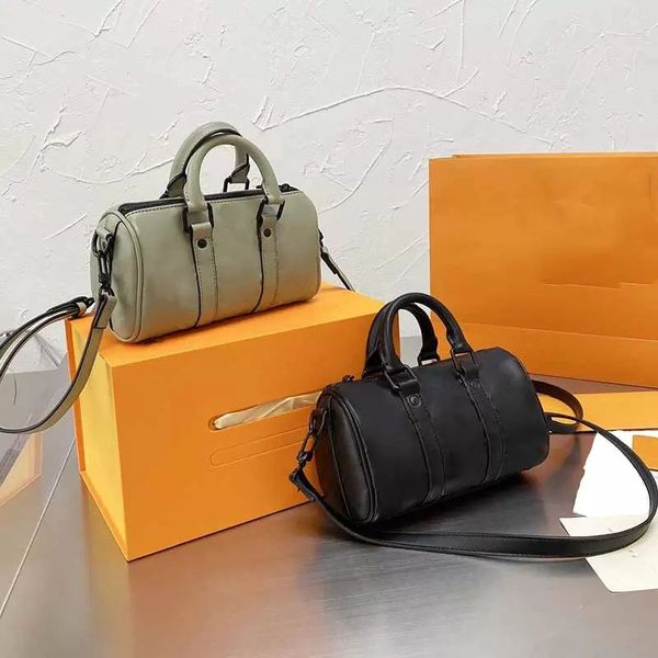 2023 keepall travel bag handbag pillow shoulder bags double handle totes classic letter adjustable strap zipper purse small luggage box, Black;red
2023 keepall travel bag handbag pillow shoulder bags double handle totes classic letter adjustable strap zipper purse small luggage box, Black;red