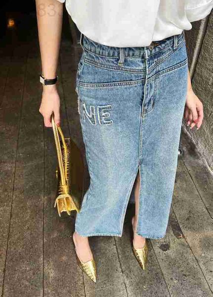 skirts designer 23 spring/summer new 3d letter sticker embroidery decoration simple casual mid length high waist split denim half skirt b8gw, Black
skirts designer 23 spring/summer new 3d letter sticker embroidery decoration simple casual mid length high waist split denim half skirt b8gw, Black