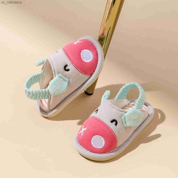 girl house shoe fashion cute autumn and winter girls slippers flat bottom round toe soft warm and girls slipper socks with grips l230518
girl house shoe fashion cute autumn and winter girls slippers flat bottom round toe soft warm and girls slipper socks with grips l230518