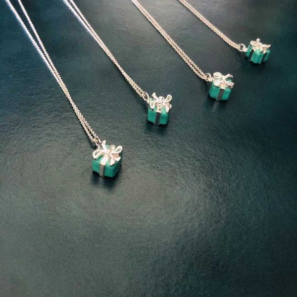 designer tiffay enamel gift box pendant necklace female bow s925 sterling silver collar chain simple and fashionable valentine's day, Black
designer tiffay enamel gift box pendant necklace female bow s925 sterling silver collar chain simple and fashionable valentine's day, Black