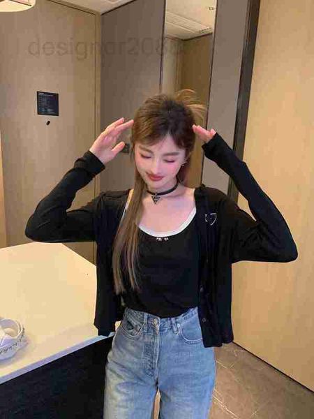 women's jackets designer fashion embroidery letter tencel hooded long-sleeved coat suspender vest two-piece set triangle logo decoratio, Black;brown
women's jackets designer fashion embroidery letter tencel hooded long-sleeved coat suspender vest two-piece set triangle logo decoratio, Black;brown
