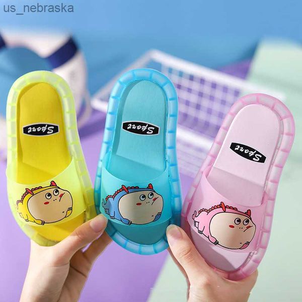 children luminous slippers jelly summer children's led slipper girls slippers pvc nonslip beach sandals kids home bathroom blue l230518
children luminous slippers jelly summer children's led slipper girls slippers pvc nonslip beach sandals kids home bathroom blue l230518