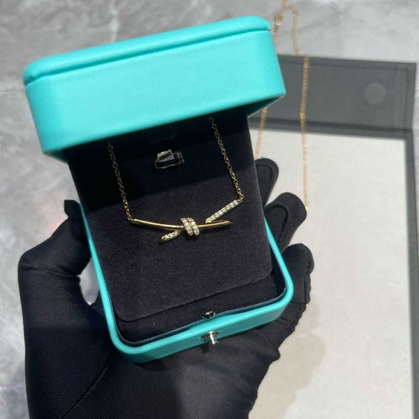 versatile v gold knot necklace cnc hand set semi diamond smooth asymmetric 18k rose chain 0bcf, Black
versatile v gold knot necklace cnc hand set semi diamond smooth asymmetric 18k rose chain 0bcf, Black