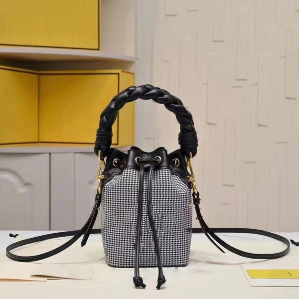 handbag designer bags luxury womens shoulder bag purse classic fashion crossbody exquisite lovers gift pochette
handbag designer bags luxury womens shoulder bag purse classic fashion crossbody exquisite lovers gift pochette