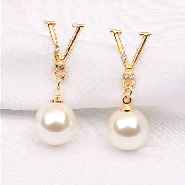 fashion dangle earring brand designers letters stud geometric round women crystal rhinestone pearl wedding party jewerry gifts 20style, Golden;silver
fashion dangle earring brand designers letters stud geometric round women crystal rhinestone pearl wedding party jewerry gifts 20style, Golden;silver