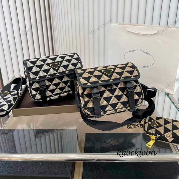 famous bag ladies camera bag two sets of black and white triangle pattern stitching fashion crossbody bag triangle metal logo decoration wom
famous bag ladies camera bag two sets of black and white triangle pattern stitching fashion crossbody bag triangle metal logo decoration wom