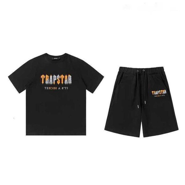 men's t-shirt trapstar designer printed alphabet luxury black and white gray rainbow summer sports fashion cotton thread short sleeve, White;black
men's t-shirt trapstar designer printed alphabet luxury black and white gray rainbow summer sports fashion cotton thread short sleeve, White;black