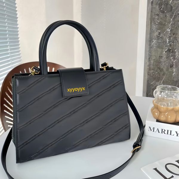 shoulder bag luxury handbag designer bag tote women wallet designer plain stripes genuine leather artwork tote bag purses designer woman han
shoulder bag luxury handbag designer bag tote women wallet designer plain stripes genuine leather artwork tote bag purses designer woman han