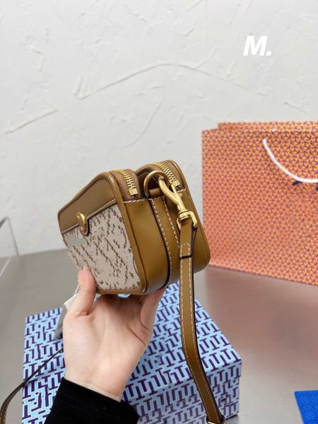 woman's brand tb bag designer bags handbags shoulder crossbody bag tote 2023 fashion texture leather cross saigon bag bucket bag messen
woman's brand tb bag designer bags handbags shoulder crossbody bag tote 2023 fashion texture leather cross saigon bag bucket bag messen