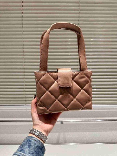 flap bag fashionable vintage tote bag cc bag with diamond patterned leather metal buckle opening designer handbag 18cm id michafl_kops chann
flap bag fashionable vintage tote bag cc bag with diamond patterned leather metal buckle opening designer handbag 18cm id michafl_kops chann