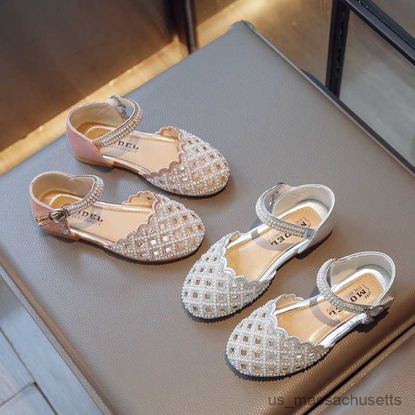 sandals 2023 summer sandals toddler girl princess shoes hollow chic children party wedding shows flat non-slip kids shoes r230603, Black;red
sandals 2023 summer sandals toddler girl princess shoes hollow chic children party wedding shows flat non-slip kids shoes r230603, Black;red