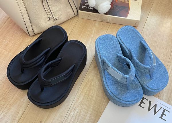 designer ladies wedge flip flops sandals open toe platform 10cm women black summer brand comfortable wedges slipper high heels 35-40
designer ladies wedge flip flops sandals open toe platform 10cm women black summer brand comfortable wedges slipper high heels 35-40