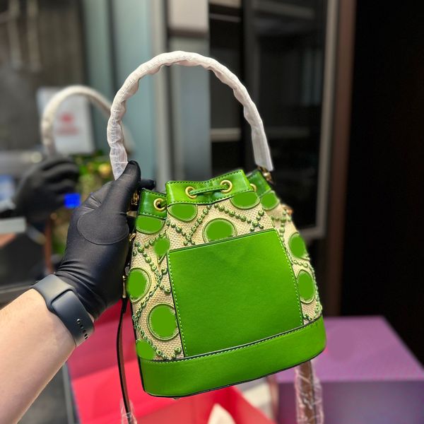 bucket bags designer brand bag tote 2023 luxurys string cross boody handbag fashion shoulder bag women letter purse phone wallet plain
bucket bags designer brand bag tote 2023 luxurys string cross boody handbag fashion shoulder bag women letter purse phone wallet plain