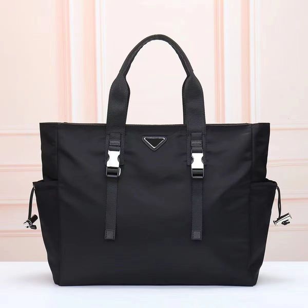 men's and women's shopping bags, black waterproof nylon cloth handbag, travel bag, large capacity tote bag, exquisite one shoulder
men's and women's shopping bags, black waterproof nylon cloth handbag, travel bag, large capacity tote bag, exquisite one shoulder