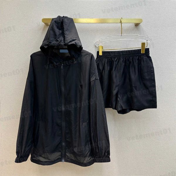 womens two pieces set short pants triangle logo embroidered sun protection suit hooded jacket and elasticated waist shorts designer tracksui, White
womens two pieces set short pants triangle logo embroidered sun protection suit hooded jacket and elasticated waist shorts designer tracksui, White