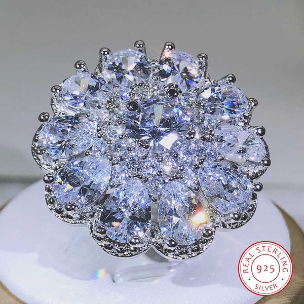 solitaire ring 925 sterling silver luxury female multistone glittering zircon big ring men and women party birthday jewelry z0603, Golden;silver
solitaire ring 925 sterling silver luxury female multistone glittering zircon big ring men and women party birthday jewelry z0603, Golden;silver