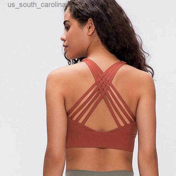 camis 2020 women bras lady breathable cross back tank with removable chest pads running bras l230522, White
camis 2020 women bras lady breathable cross back tank with removable chest pads running bras l230522, White