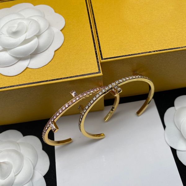 designer fashion bracelet for mens women full diamond gold letters f bracelets gifts womens luxury love bracelets hip-hop jewelry, Black
designer fashion bracelet for mens women full diamond gold letters f bracelets gifts womens luxury love bracelets hip-hop jewelry, Black