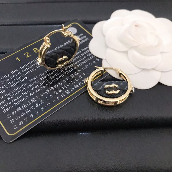 new designer hoop earrings charm women gold plated jewelry classic design brand bag earrings for womens love gift 18k gold plated couple ear, Golden;silver
new designer hoop earrings charm women gold plated jewelry classic design brand bag earrings for womens love gift 18k gold plated couple ear, Golden;silver