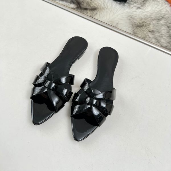 luxury designer slippers beach classic flat brand shoes sandals summer lady patent leather flip-flops size 35-44 with box, Black
luxury designer slippers beach classic flat brand shoes sandals summer lady patent leather flip-flops size 35-44 with box, Black