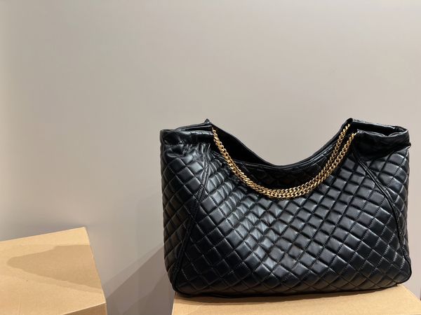 luxury tote bag brand name bag large capacity handbag classic famous fashion crossbody bag shoulder bag
luxury tote bag brand name bag large capacity handbag classic famous fashion crossbody bag shoulder bag