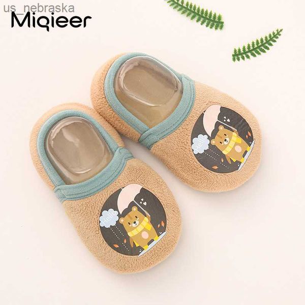 autumn baby shoes lamb wool boys girls cartoon animals home warm slippers toddler infant newboarn indoor floor sapatos l230518
autumn baby shoes lamb wool boys girls cartoon animals home warm slippers toddler infant newboarn indoor floor sapatos l230518