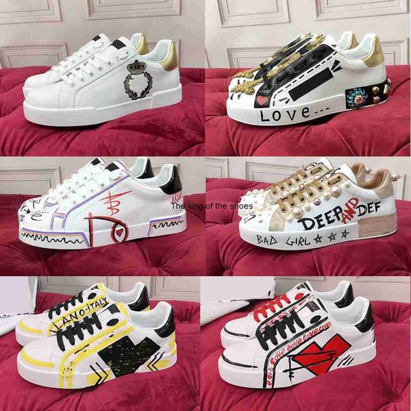 new 2023 designer dg casual shoes genuine leather white graffiti sneakers fashion diamond jewelry decoration skateboard shoes men women 35-4, Black
new 2023 designer dg casual shoes genuine leather white graffiti sneakers fashion diamond jewelry decoration skateboard shoes men women 35-4, Black