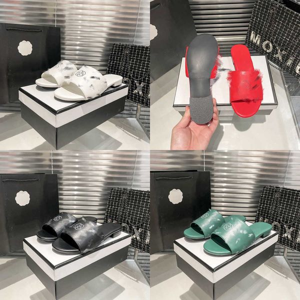 women slippers famous sandals white black camellia flower rubber fashion causal slipper designer luxury summer pool beach thong flat flip fl
women slippers famous sandals white black camellia flower rubber fashion causal slipper designer luxury summer pool beach thong flat flip fl