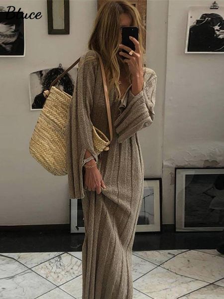 dresses women solid knitted side split maxi dress casual loose v neck long sleeve fold sweater frock spring warm above knee long dresses, Black;gray
dresses women solid knitted side split maxi dress casual loose v neck long sleeve fold sweater frock spring warm above knee long dresses, Black;gray