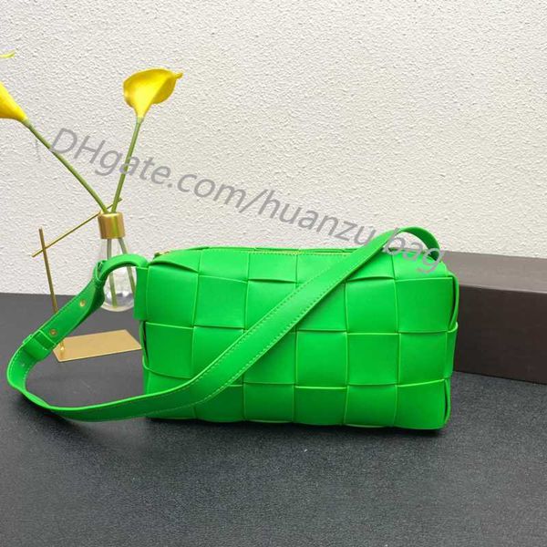 women's designer handbag innovative and fashionable diagonal crossbody bag with woven elements and soft calf leather high-quality vinta
women's designer handbag innovative and fashionable diagonal crossbody bag with woven elements and soft calf leather high-quality vinta