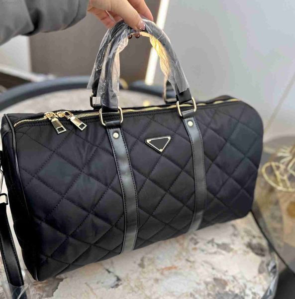 designer men duffle bag womens travel bags hand luggage luxury designers mens handbag large cross body totes
designer men duffle bag womens travel bags hand luggage luxury designers mens handbag large cross body totes