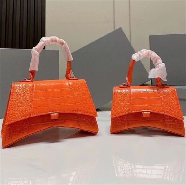 curved shape designer bags letter luxurys handbag crocodile patterned embossed leather material hourglass detachable strap women bag stylish
curved shape designer bags letter luxurys handbag crocodile patterned embossed leather material hourglass detachable strap women bag stylish