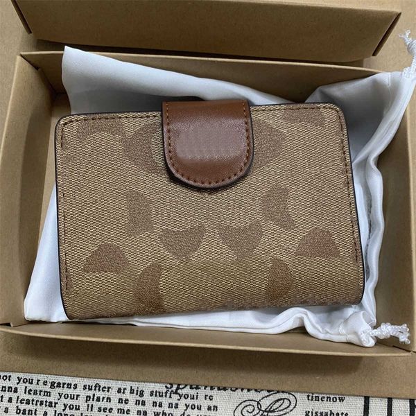 designer wallet women's coin purse high-quality leather printed multifunctional card bag classic folding zipper key money clip size 13, Red;black
designer wallet women's coin purse high-quality leather printed multifunctional card bag classic folding zipper key money clip size 13, Red;black