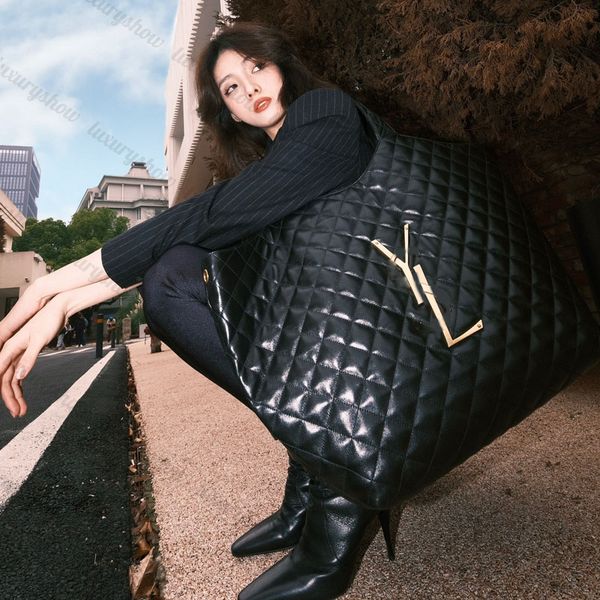 classic women men designer large tote bag accessories square quilted bag famous large one shoulder bag shoulder purse authentic handbag
classic women men designer large tote bag accessories square quilted bag famous large one shoulder bag shoulder purse authentic handbag